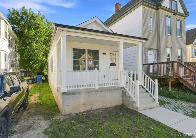 Photo 2 of Single family home for sale at 383 14th Street, Buffalo, NY 14213 | MLS# B1711837 | Listing updated on 2026-09-09