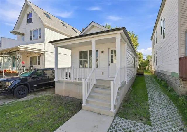 Photo 2 of Single family home for sale at 383 14th Street, Buffalo, NY 14213 | MLS# B1711837 | Listing updated on 2026-09-09