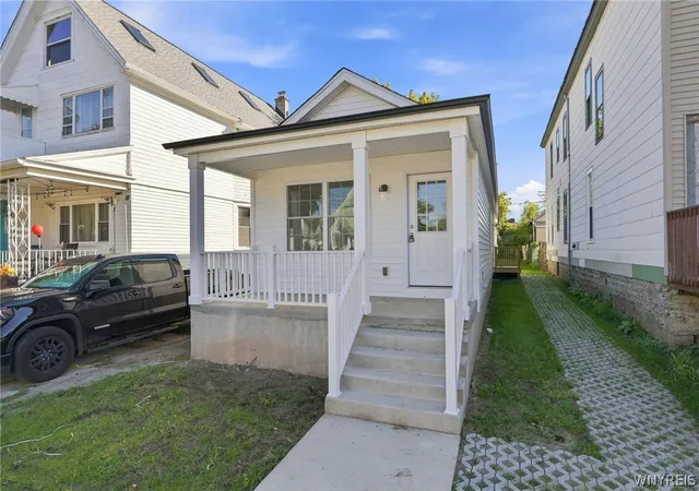 Photo 3 of Single family home for sale at 383 14th Street, Buffalo, NY 14213 | MLS# B1711837 | Listing updated on 2026-09-09