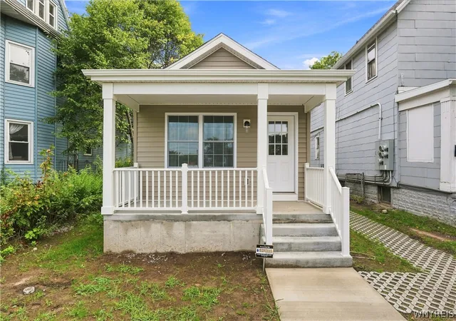 Photo 1 of Single family home for sale at 911 Columbus Pkwy, Buffalo, NY 14213 | MLS# B1711833 | Listing updated on 2026-09-09