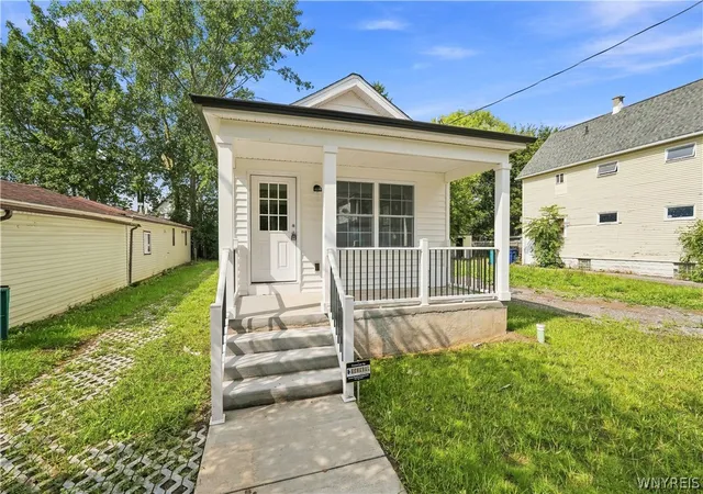 Photo 2 of Single family home for sale at 88 Bush St, Buffalo, NY 14207 | MLS# B1711810 | Listing updated on 2026-09-09