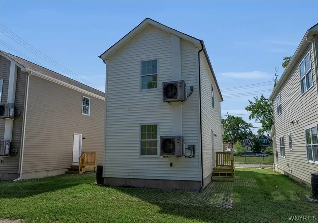 Photo 3 of Single family home for sale at 764 E Amherst St, Buffalo, NY 14215 | MLS# B1711256 | Listing updated on 2026-09-09