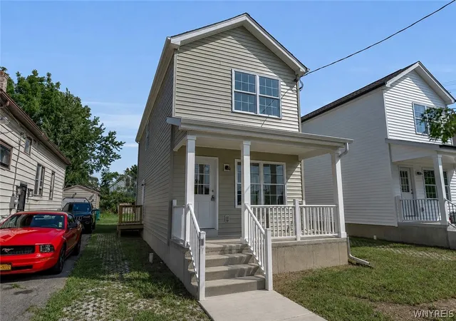 Photo 2 of Single family home for sale at 762 E Amherst St, Buffalo, NY 14215 | MLS# B1711266 | Listing updated on 2026-09-09