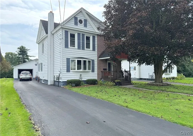 Photo 2 of Single family home for sale at 246 E Hoard St, Watertown, NY 13601 | MLS# S1713299 | Listing updated on 2026-09-09