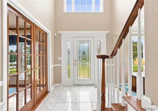 Photo 3 of Sale Pending at 19 Ponderosa Ct, Orchard Park, NY 14127 | MLS# B1712356 | Listing updated on 2026-09-10