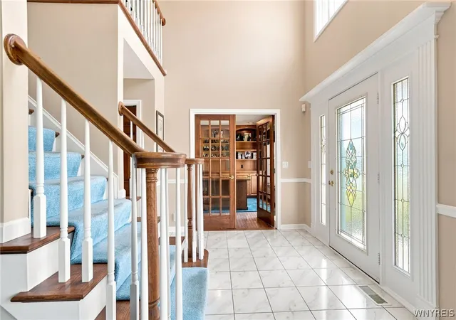 Photo 4 of Sale Pending at 19 Ponderosa Ct, Orchard Park, NY 14127 | MLS# B1712356 | Listing updated on 2026-09-10