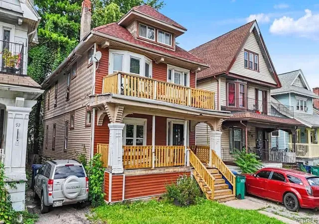 Photo 4 of Sale Pending at 94 Mineral Springs Rd, Buffalo, NY 14210 | MLS# B1707891 | Listing updated on 2026-09-14