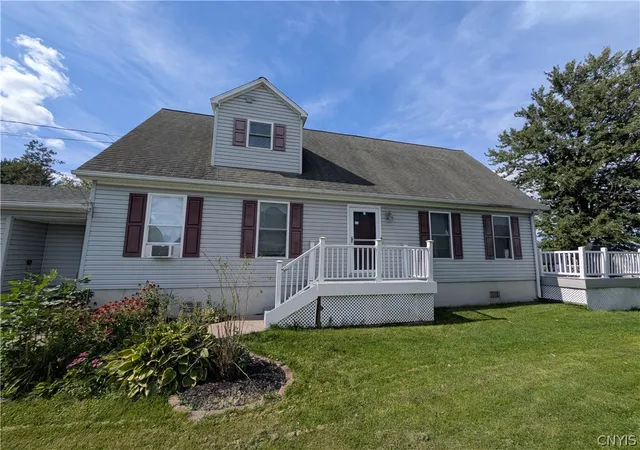 Photo 3 of Single family home for sale at 7485 W Murray Dr, Cicero, NY 13039 | MLS# S1713393 | Listing updated on 2026-09-15