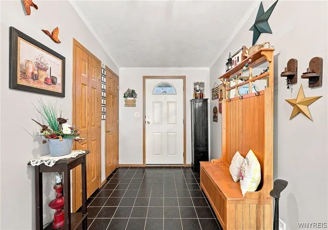 Photo 3 of Manufactured home for sale at 9801 Limehouse Dr, Clarence, NY 14031 | MLS# B1713344 | Listing updated on 2026-09-09