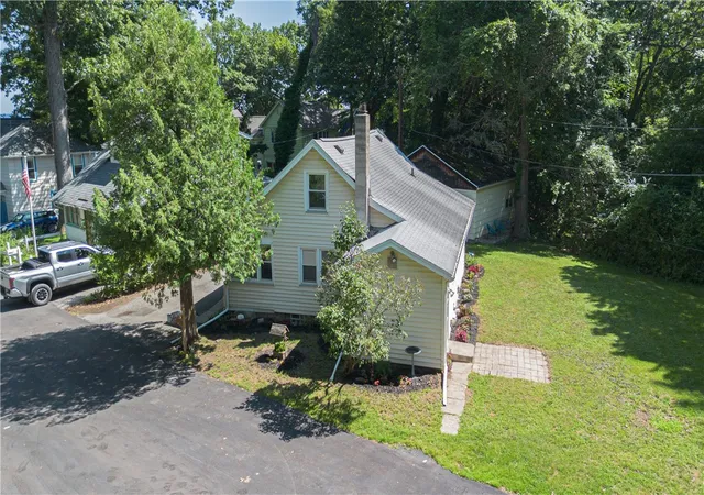 Single family home for sale at 10 Scenic View Dr, Rochester, NY 14622 | MLS# R1712875