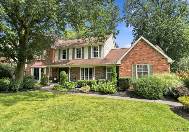 Photo 2 of Single family home for sale at 135 Brandywine Dr, Buffalo, NY 14221 | MLS# B1712504 | Listing updated on 2026-09-09