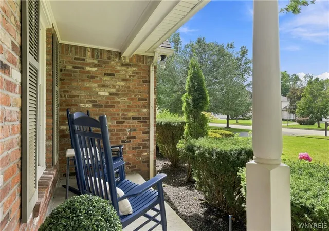 Photo 3 of Single family home for sale at 135 Brandywine Dr, Buffalo, NY 14221 | MLS# B1712504 | Listing updated on 2026-09-09