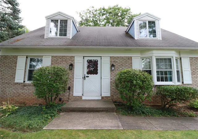 Photo 2 of Single family home for sale at 56 Kirkgate Dr, Spencerport, NY 14559 | MLS# R1709672 | Listing updated on 2026-09-12