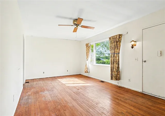 Photo 2 of Sale Pending at 564 Co Rd 26, Newark, NY 14513 | MLS# R1713473 | Listing updated on 2026-09-14