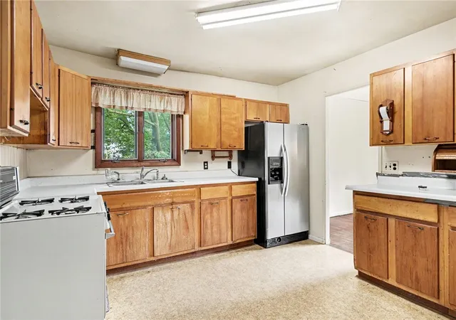 Photo 3 of Sale Pending at 564 Co Rd 26, Newark, NY 14513 | MLS# R1713473 | Listing updated on 2026-09-14