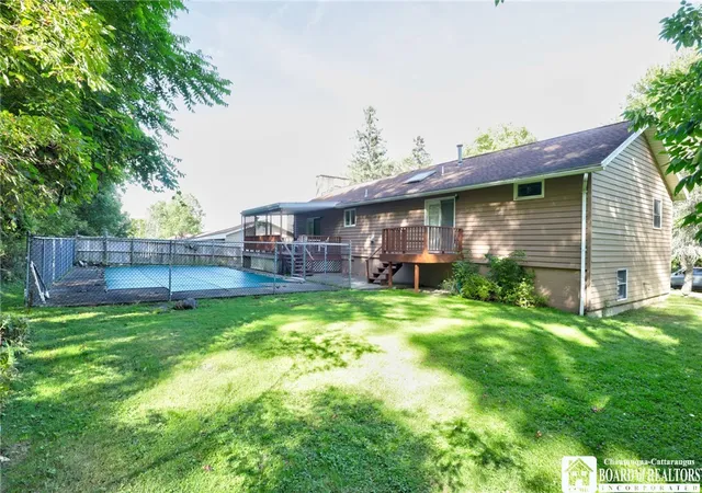 Photo 2 of Single family home for sale at 264 Ivy St, Jamestown, NY 14701 | MLS# R1707333 | Listing updated on 2026-09-09