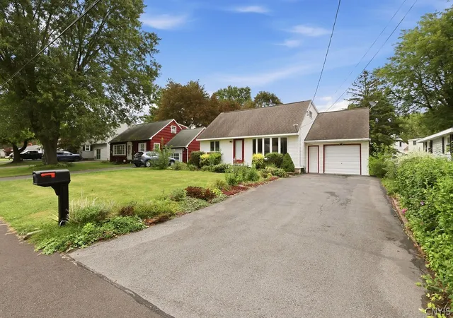 Photo 1 of Single family home for sale at 109 Manor Dr, East Syracuse, NY 13057 | MLS# S1709934 | Listing updated on 2026-09-10