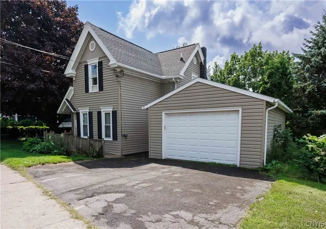 Photo 2 of Single family home for sale at 5968 Us Route 20, Lafayette, NY 13084 | MLS# S1713575 | Listing updated on 2026-09-10