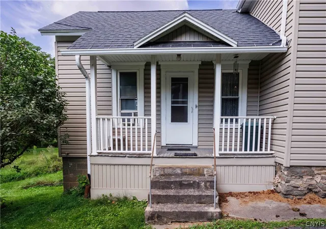 Photo 4 of Single family home for sale at 5968 US Route 20, Lafayette, NY 13084 | MLS# S1713575 | Listing updated on 2026-09-10