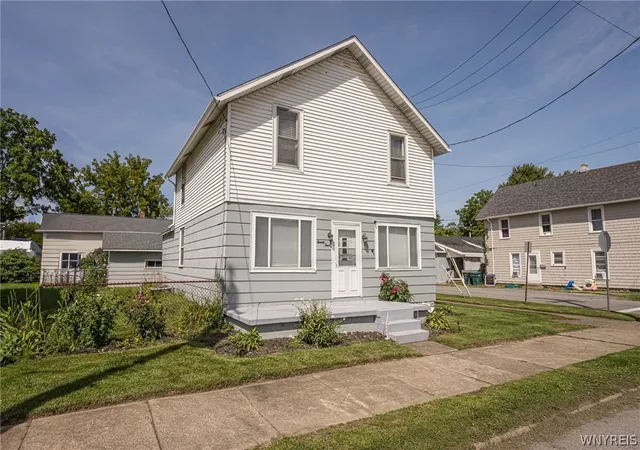 Photo 1 of Sale Pending at 24 Felton St, North Tonawanda, NY 14120 | MLS# B1711743 | Listing updated on 2026-09-24