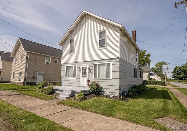 Photo 2 of Sale Pending at 24 Felton St, North Tonawanda, NY 14120 | MLS# B1711743 | Listing updated on 2026-09-24
