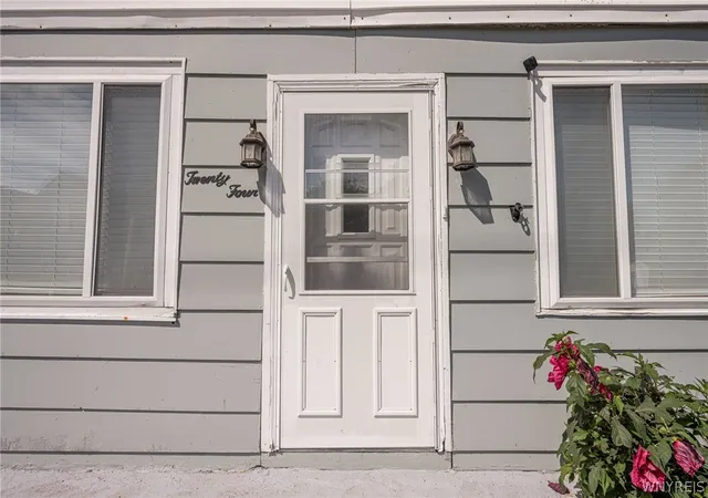 Photo 3 of Sale Pending at 24 Felton St, North Tonawanda, NY 14120 | MLS# B1711743 | Listing updated on 2026-09-24