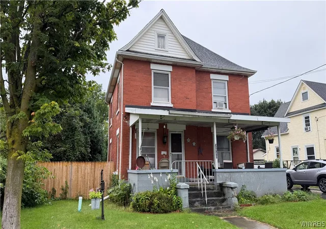 Photo 2 of Single family home for sale at 2840 Lockport Olcott Rd, Newfane, NY 14108 | MLS# B1712147 | Listing updated on 2026-09-10