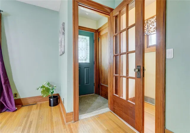 Photo 3 of Single family home for sale at 61 Elmcroft Rd, Rochester, NY 14609 | MLS# R1712045 | Listing updated on 2026-09-10