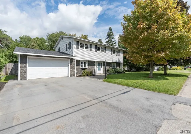 Photo 1 of Single family home for sale at 316 Bugbee Dr, Watertown, NY 13601 | MLS# S1712660 | Listing updated on 2026-09-13
