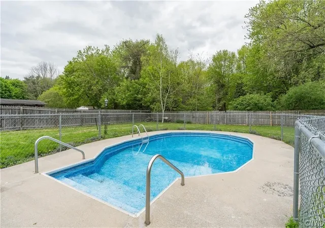 Photo 4 of Single family home for sale at 316 Bugbee Dr, Watertown, NY 13601 | MLS# S1712660 | Listing updated on 2026-09-13