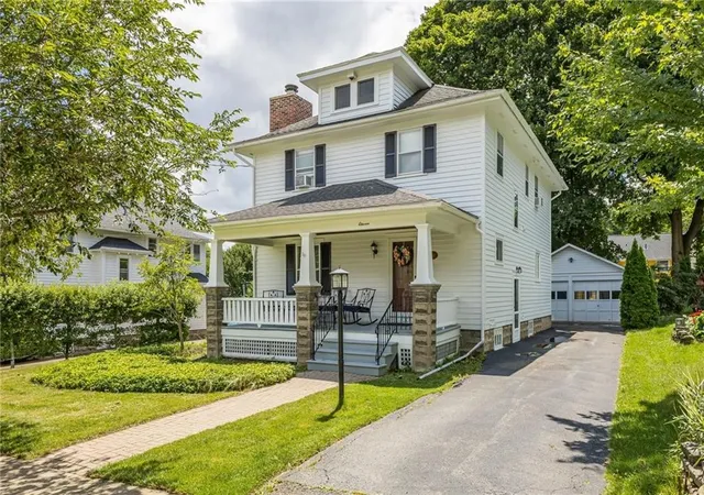Photo 1 of Single family home for sale at 11 Maple St, Pittsford, NY 14534 | MLS# R1712998 | Listing updated on 2026-09-12