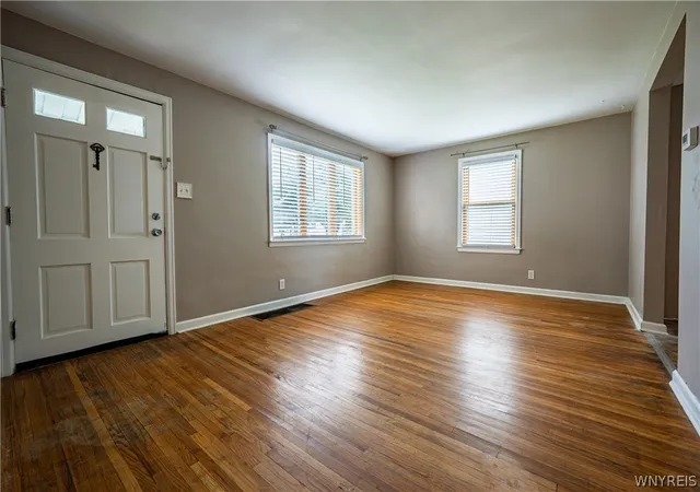 Photo 3 of Single family home for sale at 112 Colby St, Buffalo, NY 14206 | MLS# B1711581 | Listing updated on 2026-09-13