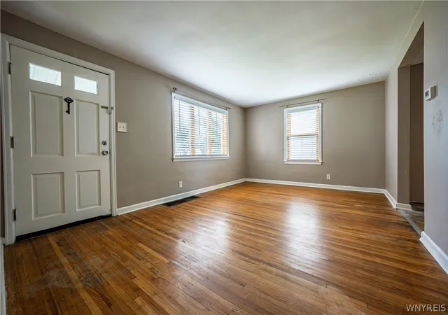 Photo 4 of Single family home for sale at 112 Colby St, Buffalo, NY 14206 | MLS# B1711581 | Listing updated on 2026-09-13