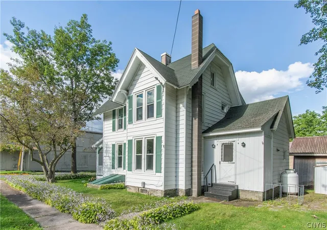 Photo 3 of Single family home for sale at 145 Union St, Clayton, NY 13624 | MLS# S1713682 | Listing updated on 2026-09-10