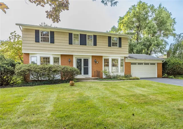 Photo 2 of Single family home for sale at 5 Buchanan Rd, Pittsford, NY 14534 | MLS# R1710694 | Listing updated on 2026-09-10