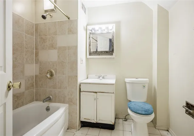 Photo 1 of House for sale at 232 Lexington Ave, Rochester, NY 14613 | MLS# R1712411 | Listing updated on 2026-09-16