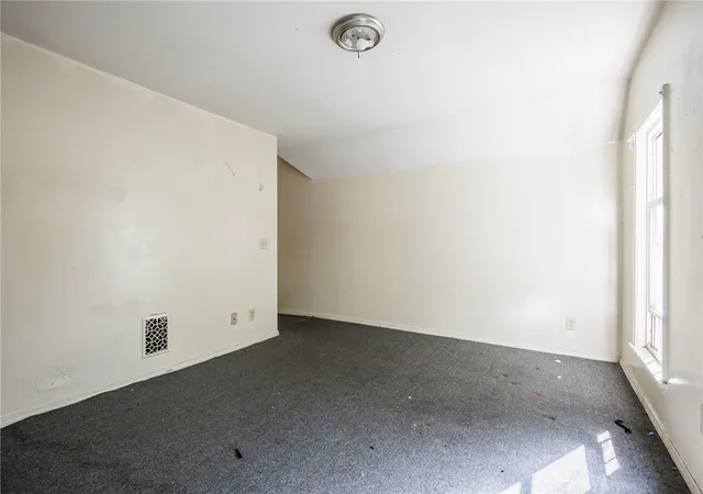 Photo 3 of House for sale at 232 Lexington Ave, Rochester, NY 14613 | MLS# R1712411 | Listing updated on 2026-09-16