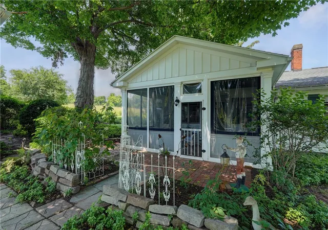Photo 3 of Single family home for sale at 117 East St, Pittsford, NY 14534 | MLS# R1713518 | Listing updated on 2026-09-15