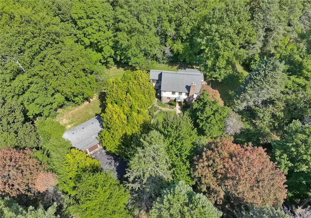 Photo 1 of Single family home for sale at 560 Van Alstyne Rd, Webster, NY 14580 | MLS# R1713290 | Listing updated on 2026-09-12