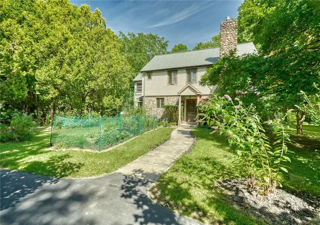 Photo 3 of Single family home for sale at 560 Van Alstyne Rd, Webster, NY 14580 | MLS# R1713290 | Listing updated on 2026-09-12