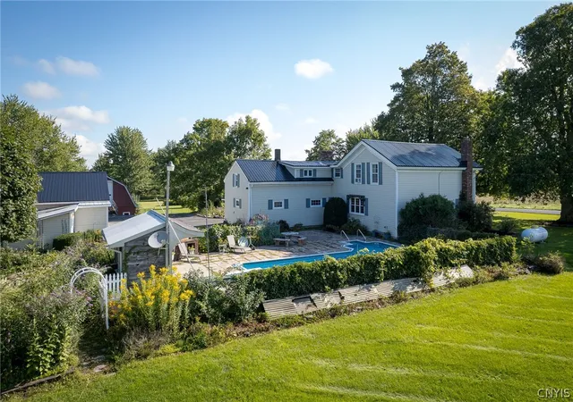 Photo 4 of Single family home for sale at 25551 Hinds Rd, Watertown, NY 13601 | MLS# S1711459 | Listing updated on 2026-09-10