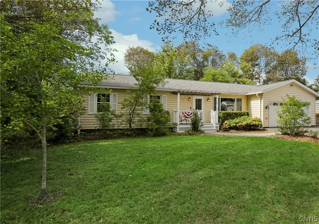 Photo 1 of Single family home for sale at 107 Edwards Dr, Fayetteville, NY 13066 | MLS# S1713784 | Listing updated on 2026-09-14