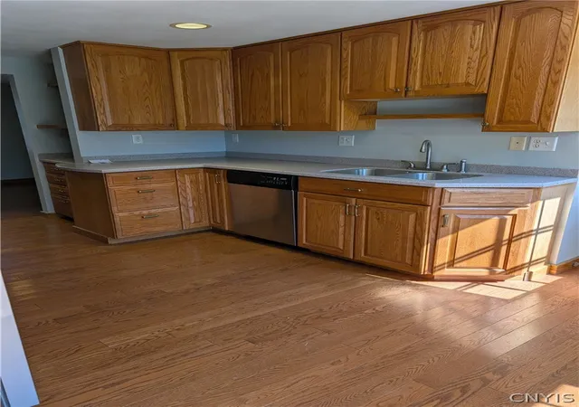 Photo 2 of Single family home for sale at 5884 Gillette, Cicero, NY 13039 | MLS# S1713893 | Listing updated on 2026-09-15