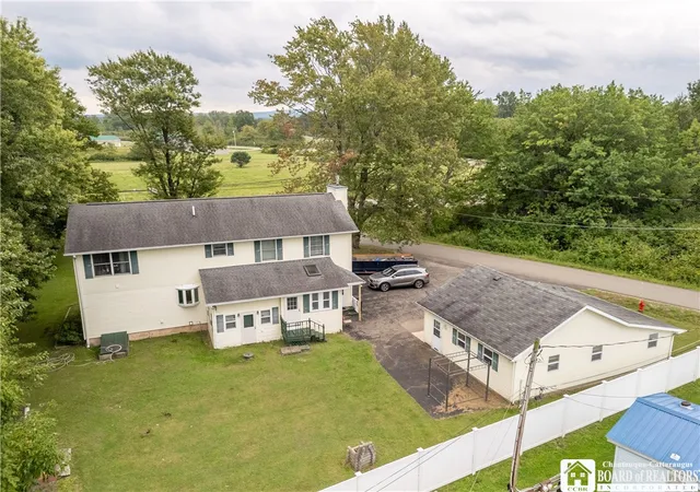 Photo 2 of Single family home for sale at 5560 W Lake Rd, Fredonia, NY 14063 | MLS# R1713894 | Listing updated on 2026-09-11