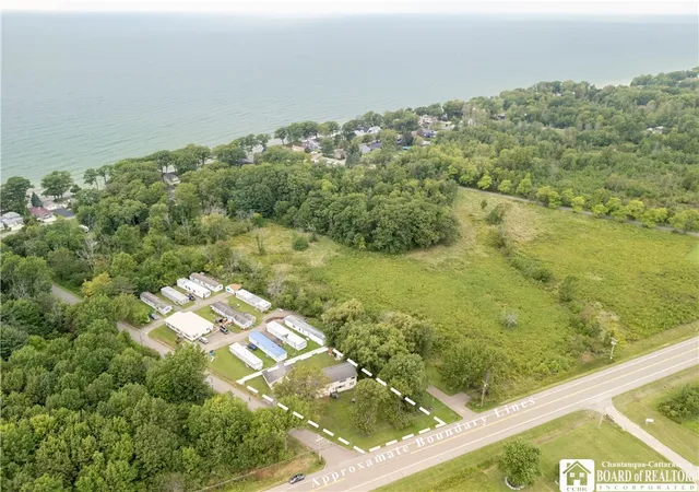 Photo 3 of Single family home for sale at 5560 W Lake Rd, Fredonia, NY 14063 | MLS# R1713894 | Listing updated on 2026-09-11