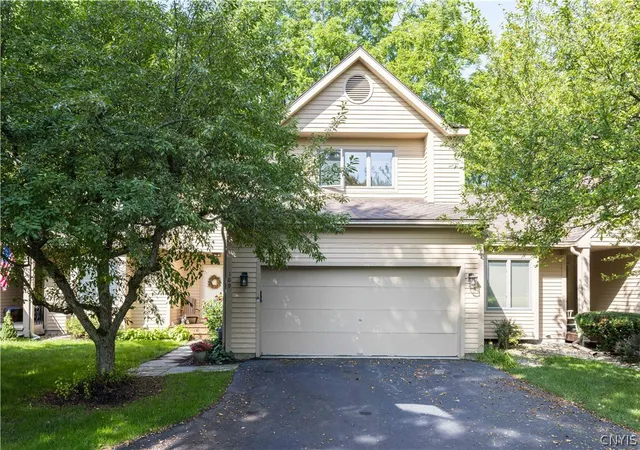 Photo 1 of Condo for sale at 109 White Heron Cir, Fayetteville, NY 13066 | MLS# S1713931 | Listing updated on 2026-09-11