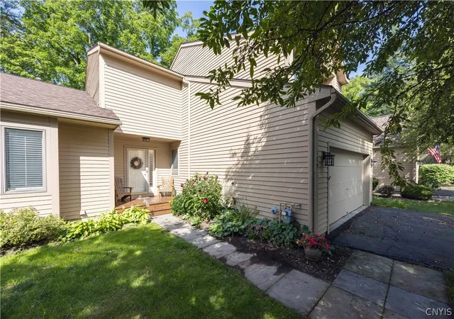 Photo 2 of Condo for sale at 109 White Heron Cir, Fayetteville, NY 13066 | MLS# S1713931 | Listing updated on 2026-09-11