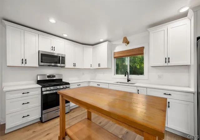 Photo 2 of Single family home for sale at 3223 W Seneca Tpke, Marcellus, NY 13108 | MLS# S1713179 | Listing updated on 2026-09-11