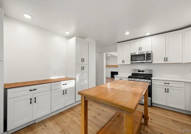 Photo 3 of Single family home for sale at 3223 W Seneca Tpke, Marcellus, NY 13108 | MLS# S1713179 | Listing updated on 2026-09-11