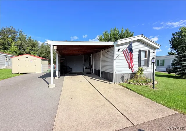 Photo 1 of Single family home for sale at 58 W Canyon Dr, Hamburg, NY 14075 | MLS# B1713939 | Listing updated on 2026-09-12